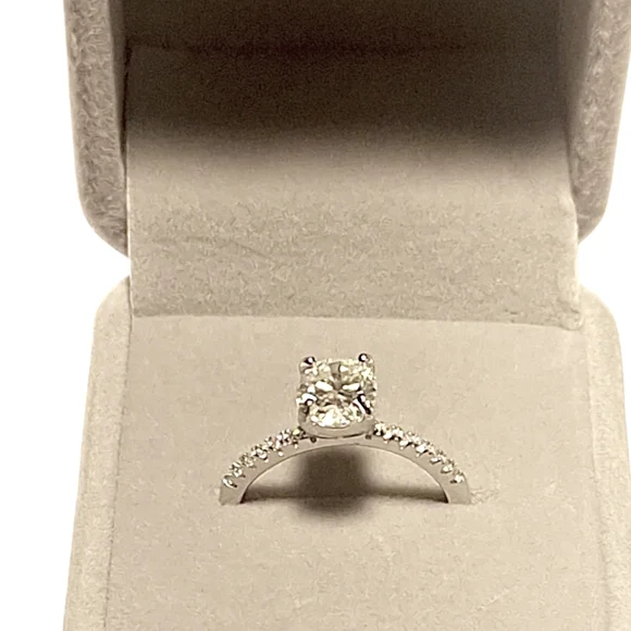 SALE-12 HOURS ONLY! 2 CARAT CERTIFIED MOISSANITE  RING size 7.5 FLAWLESS - Picture 6 of 14